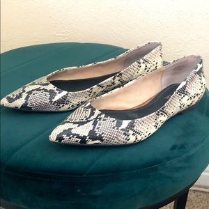 Seychelles snakeskin flats